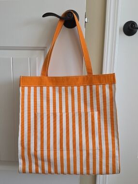 Bath & Body Works Orange Interior Tote Sun Charm